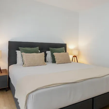 Sao Lucas I By An Island