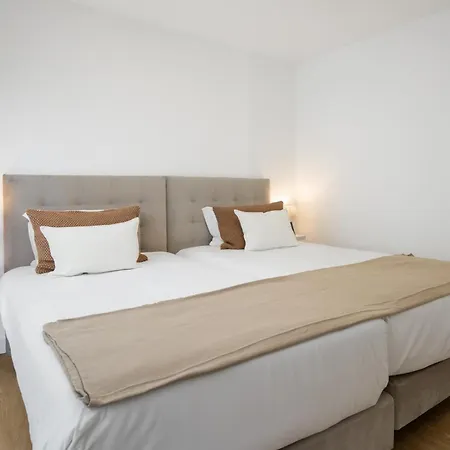 Sao Lucas I By An Island Apartment *