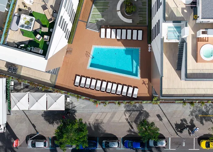 Sao Lucas I By An Island